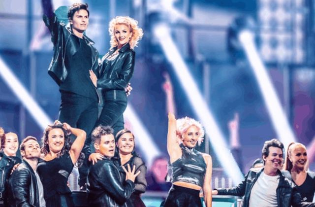 Promobilde for Grease hotellpakke med billetter