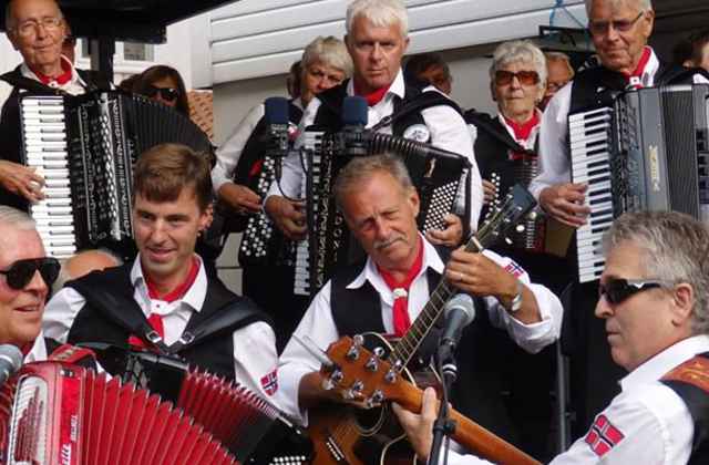 Link til Lindesnes Trekkspillklubb! Hotellpakke med billetter